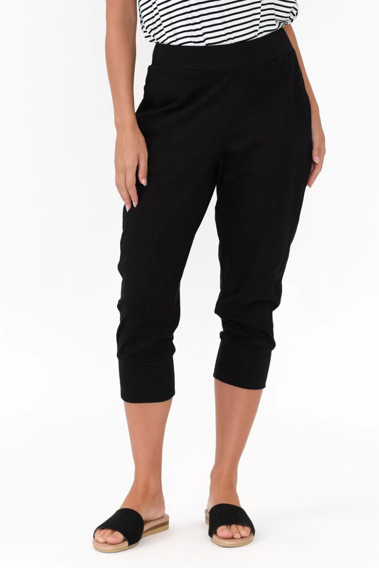 Betty Basics Alexia Black Cotton Cropped Jogger Pant Discount