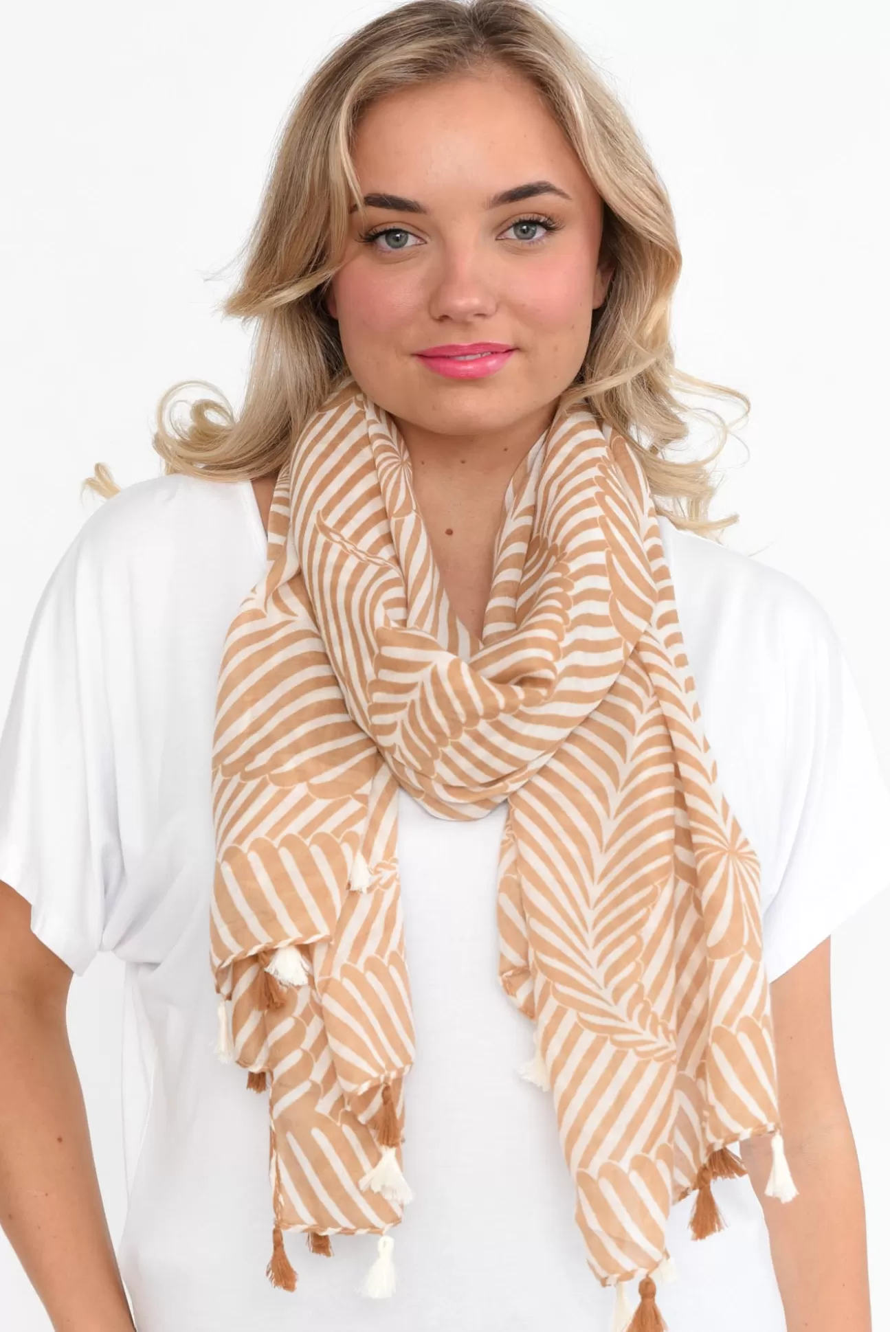 Enhance Alize Tan Geometric Scarf Online