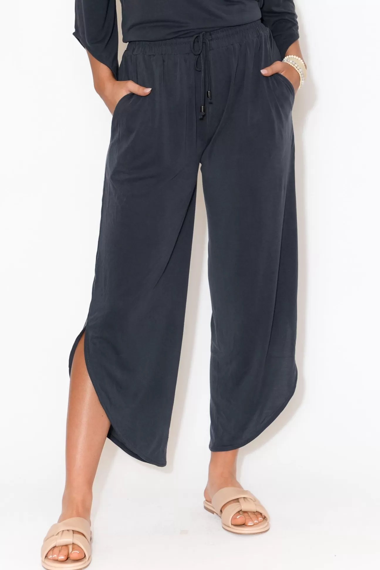 Xhayl Belu Navy Modal Cropped Pant New