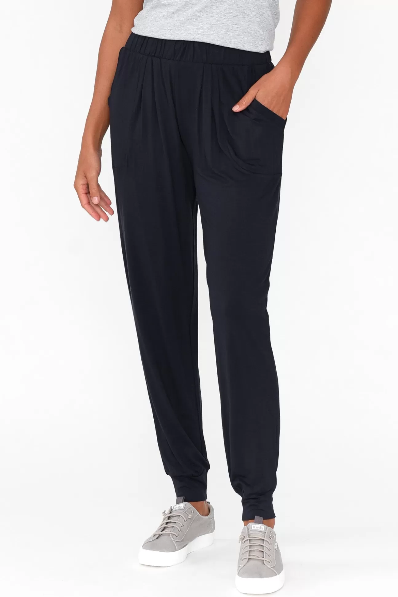 Betty Basics Deep Navy Weekend Pant Hot