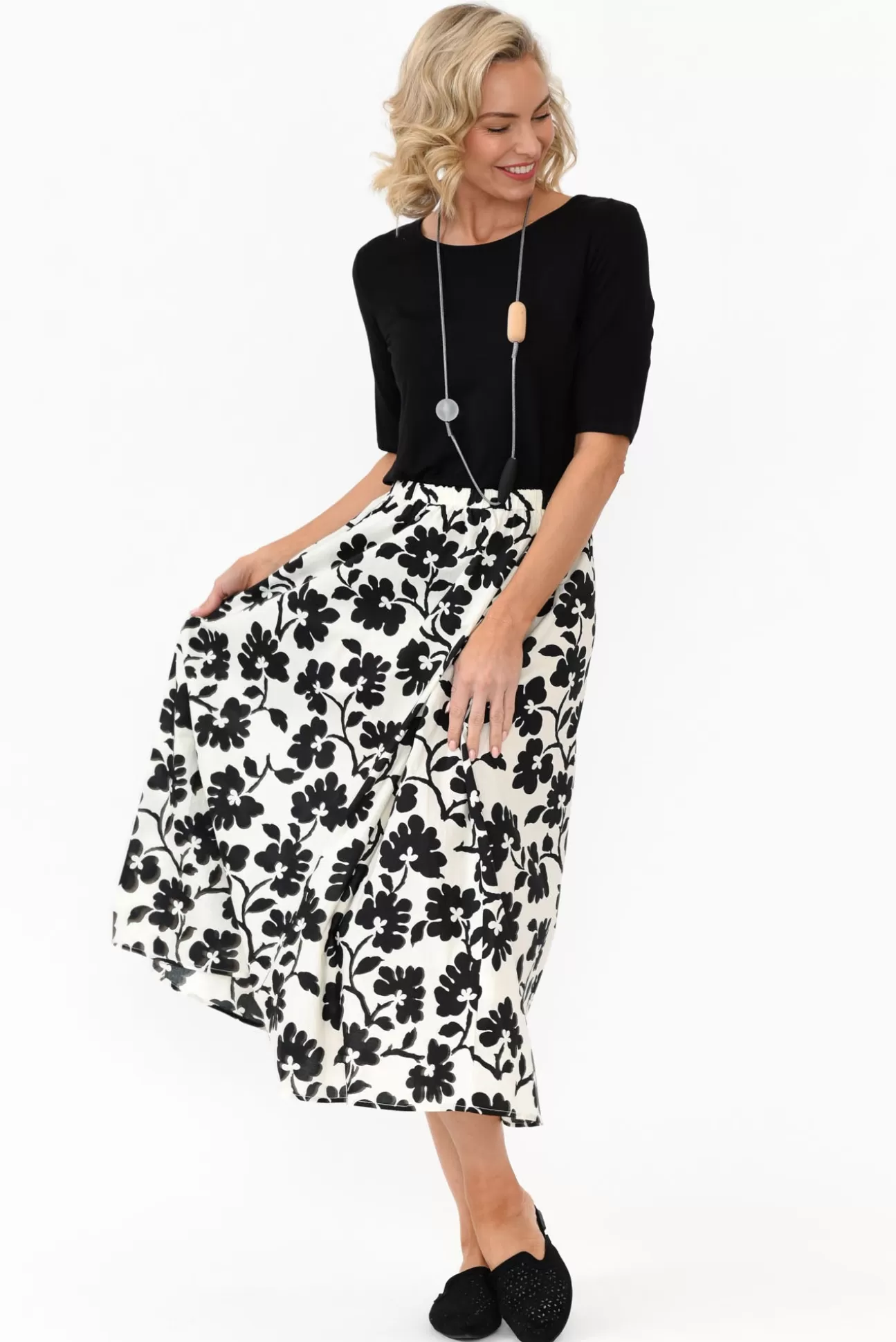 Cali and Co Dover Black Garden Cotton Skirt Flash Sale