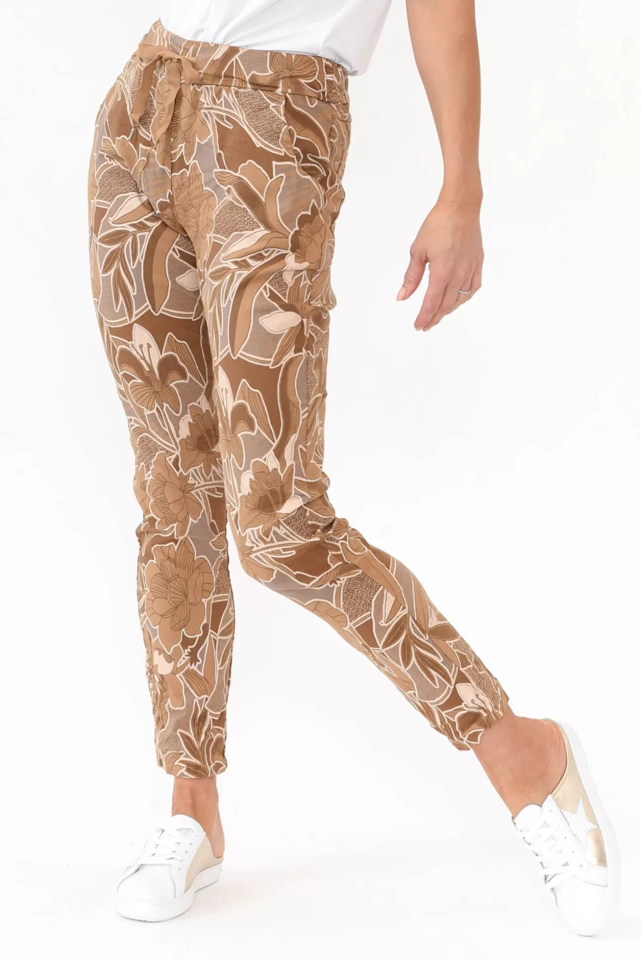 Rosa Sera Hartley Brown Floral Crinkle Pant Clearance