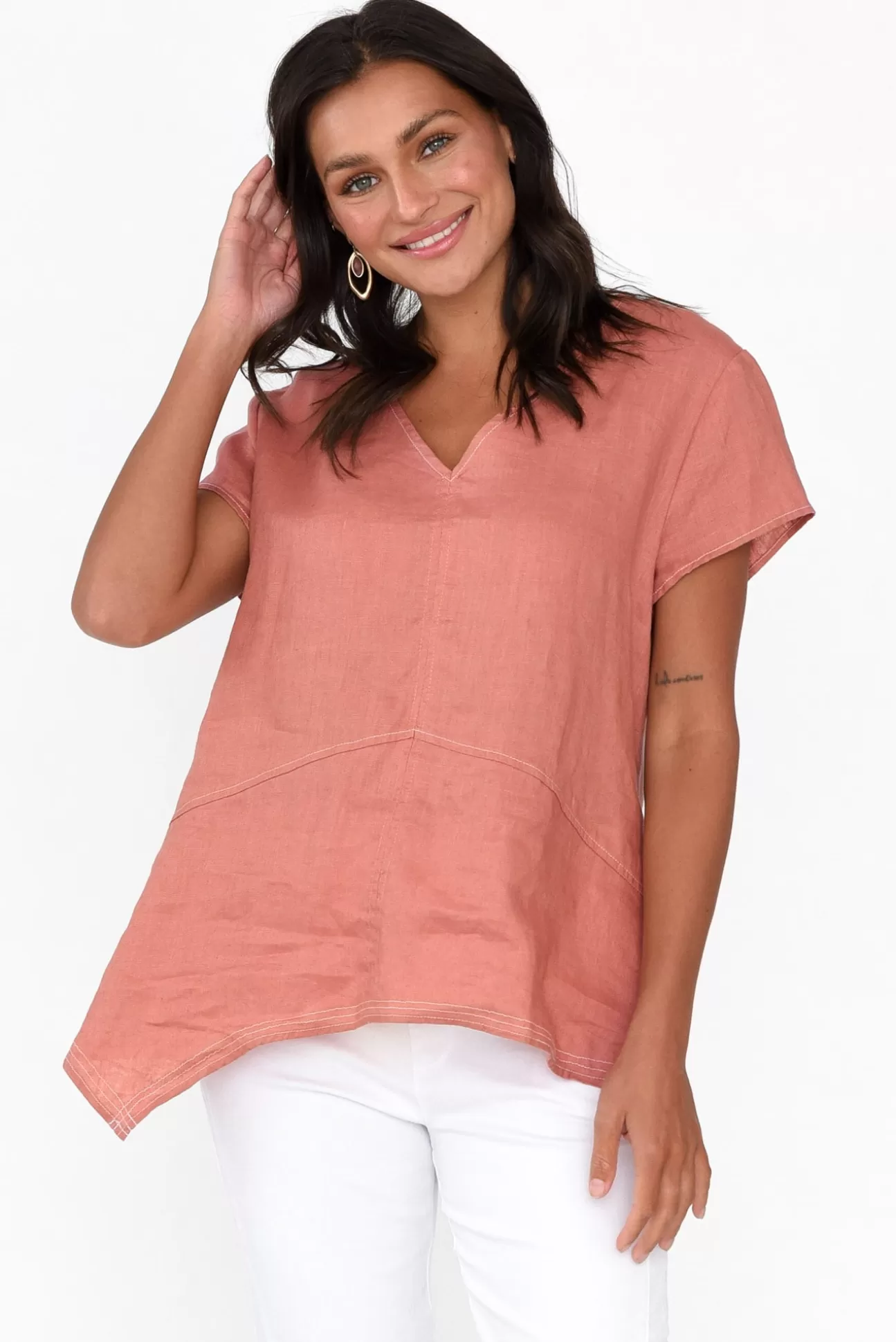 Cali and Co Lindy Rust Linen V Neck Top New