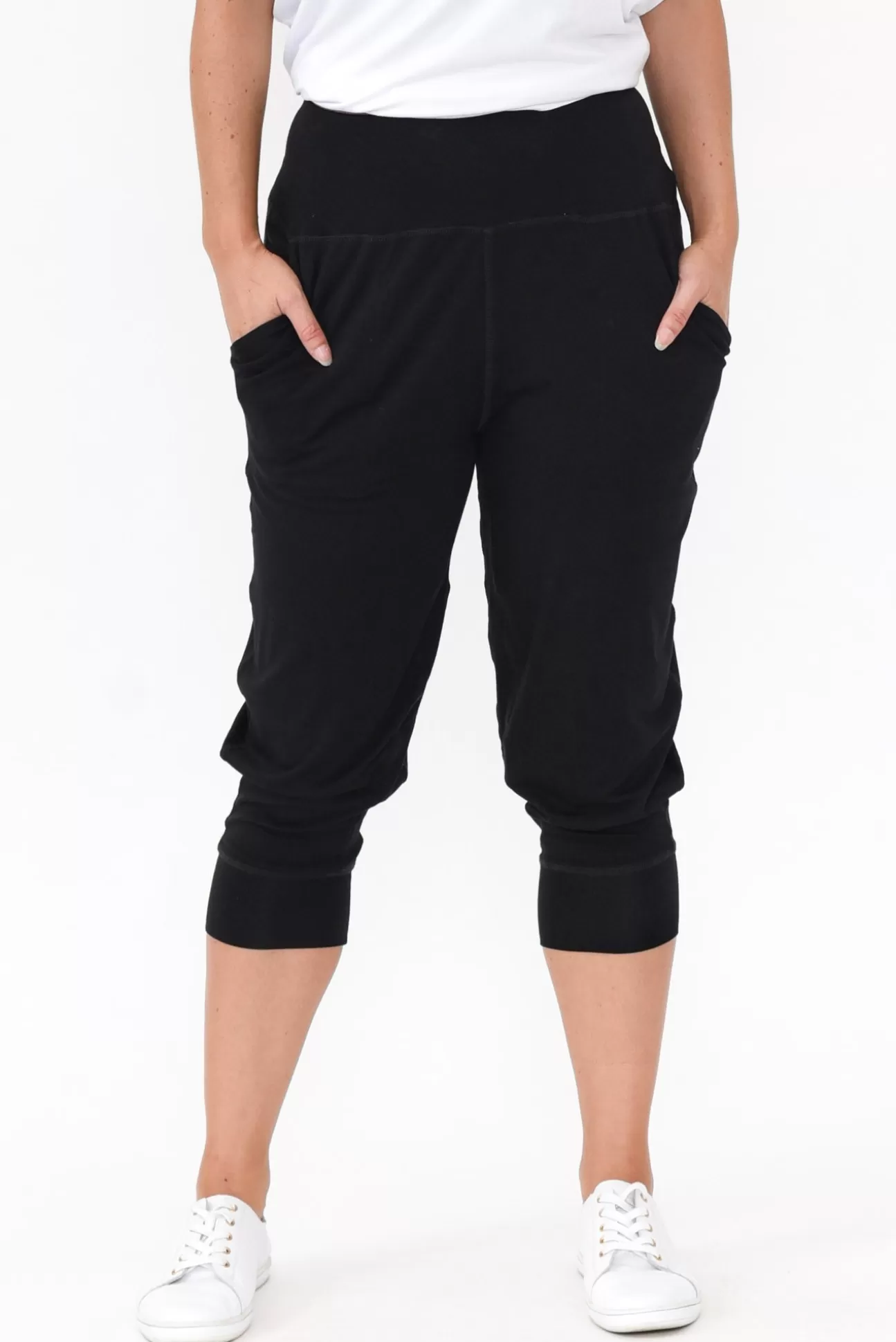 Betty Basics Michelle Black Cropped Jogger Pant Outlet